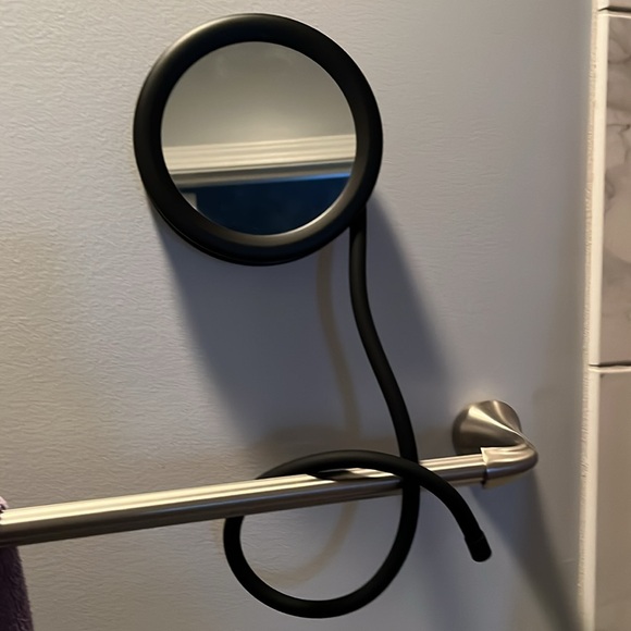 Joy Mangano Hook Mirror- 1x and 5x Magnification - Picture 4 of 4